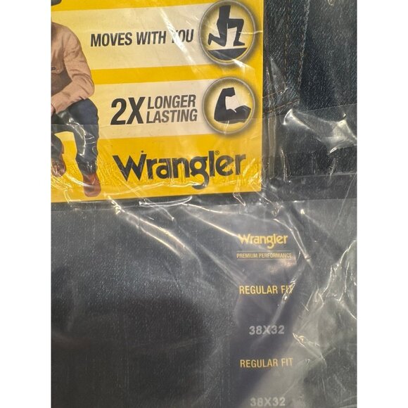 Premium Performance Advanced Comfort Cowboy Cut® Regular Fit Jean - Picture 3 of 3